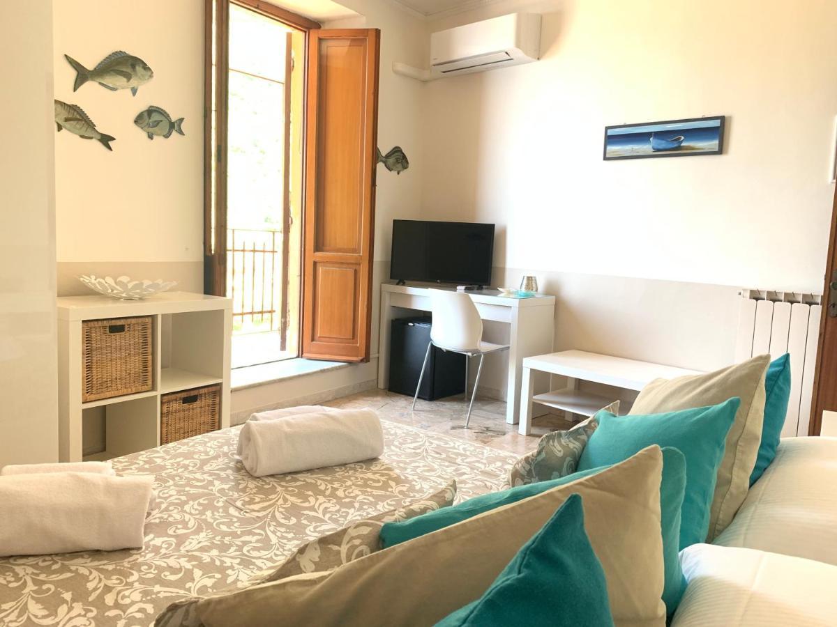 מנרולה Affittacamere San Giorgio מראה חיצוני תמונה
